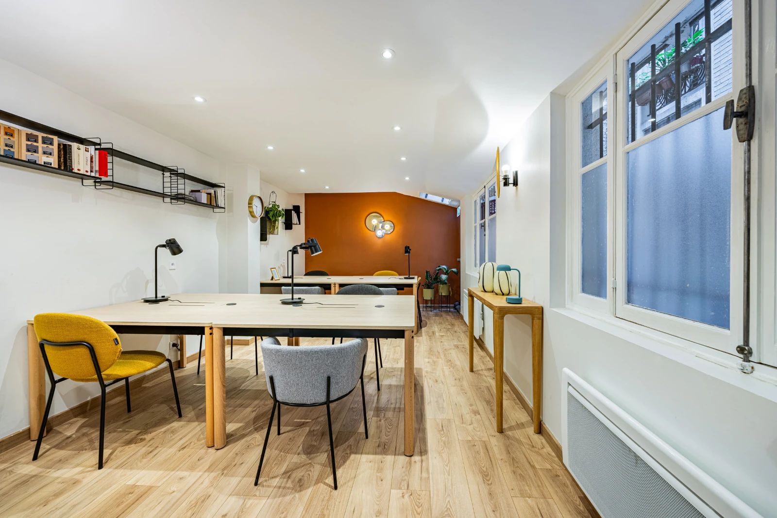 Bureau opéré · 12 à 16 postes · rue de Trétaigne, Paris 18e — photo 2/12