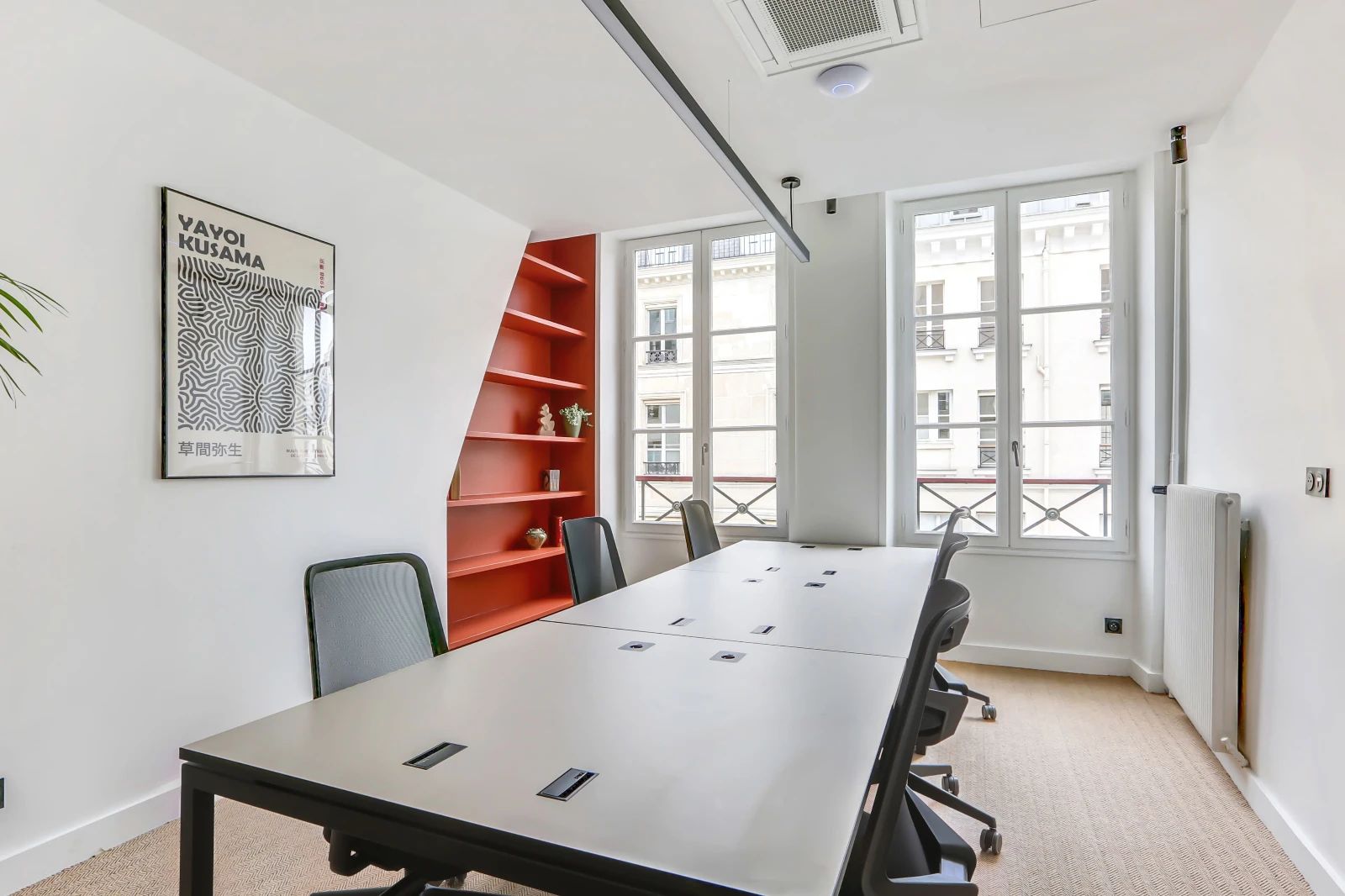 Bureau opéré · 25 à 30 postes · rue de la Bourse, Paris 2e — photo 3/21