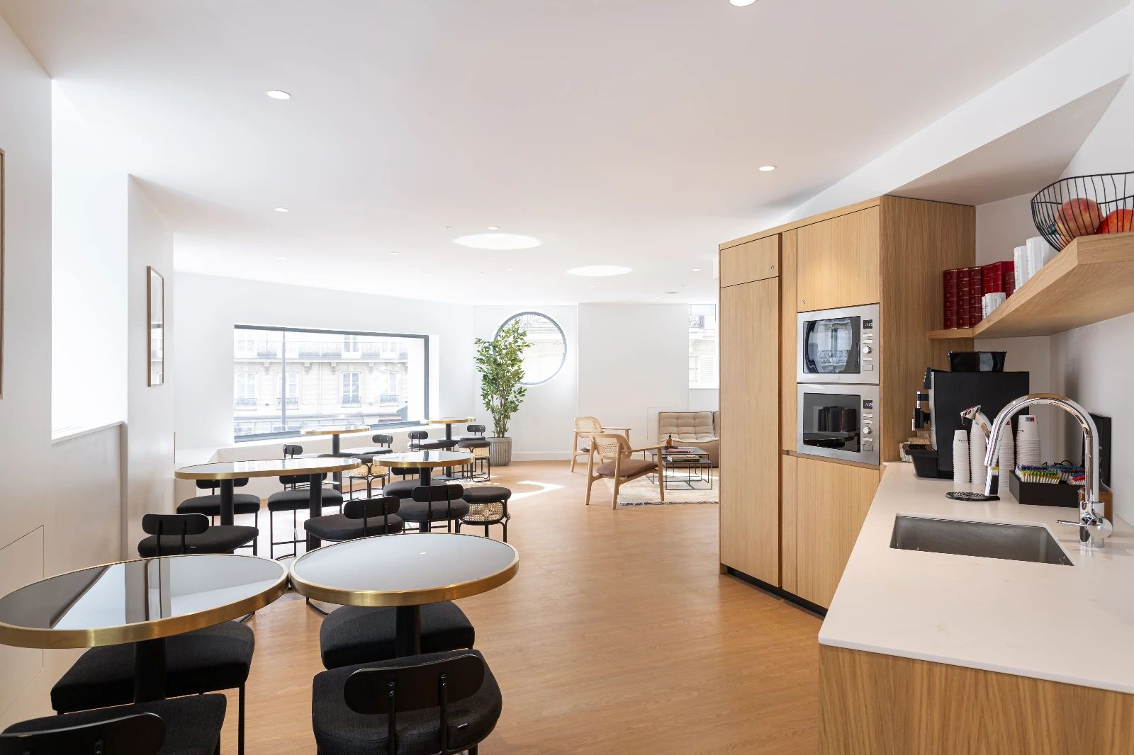 Coworking · 1 à 700 postes · rue de Montholon, Paris 9e — photo 4/29