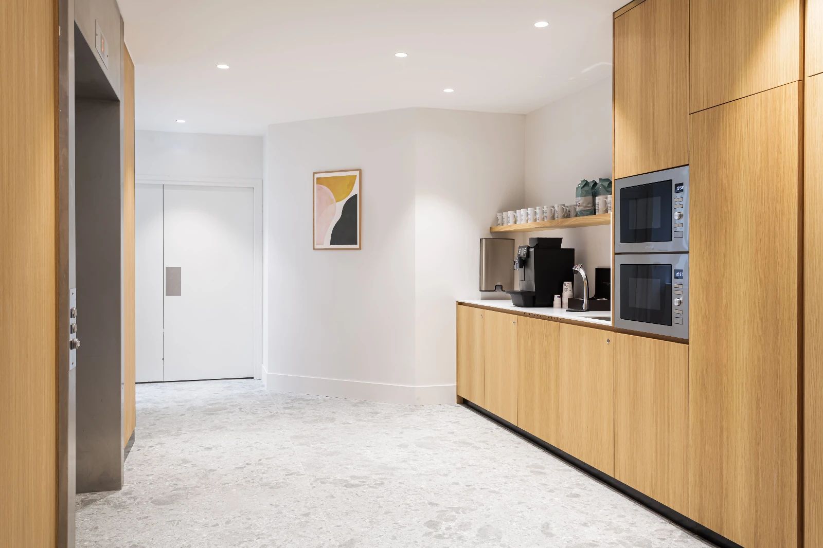 Coworking · 1 à 700 postes · rue de Montholon, Paris 9e — photo 7/29