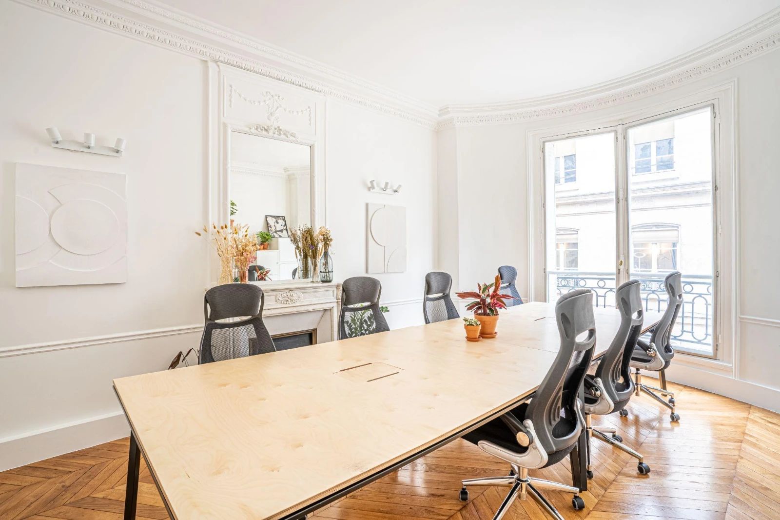 Bureau opéré · 15 à 20 postes · rue d'Antin, Paris 2e — photo 2/7
