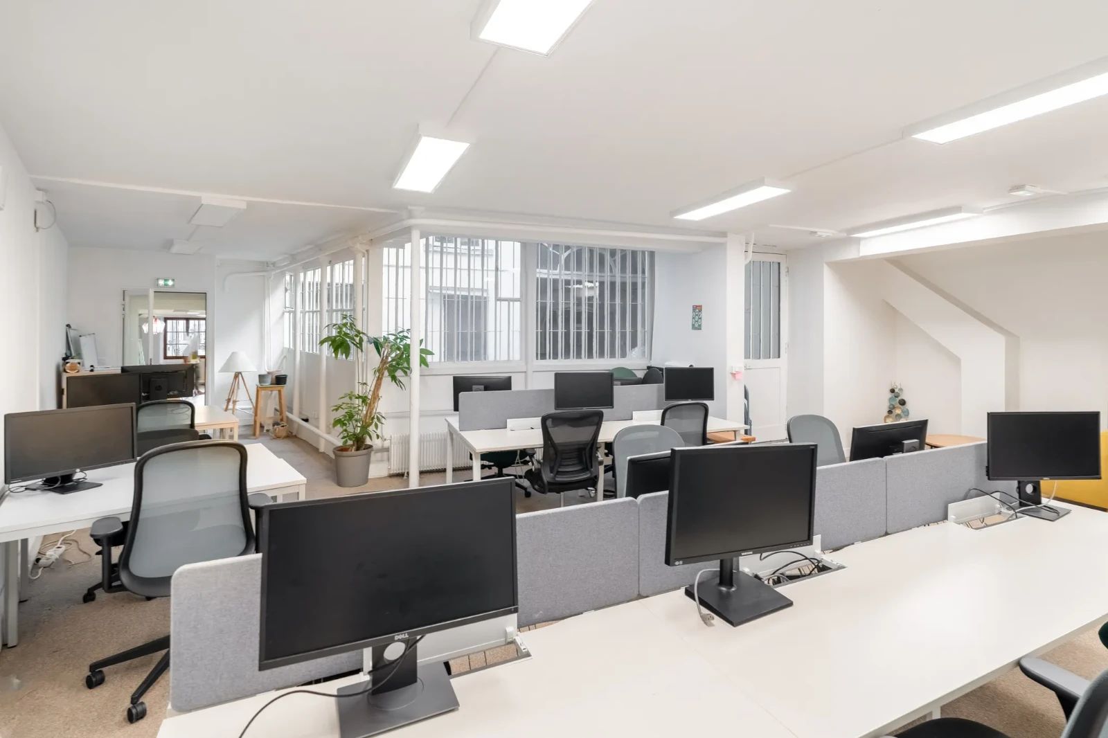 Bureau opéré · 1 à 14 postes · rue Saint-Fiacre, Paris 2e — photo 7/19