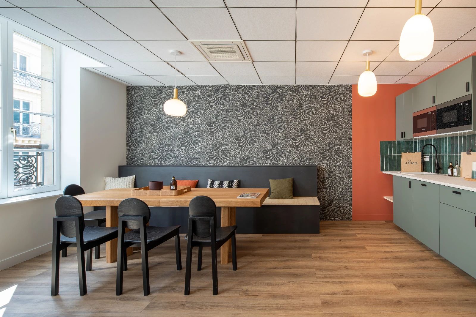 Bureau opéré · 15 à 19 postes · rue de Mogador, Paris 9e — photo 8/10