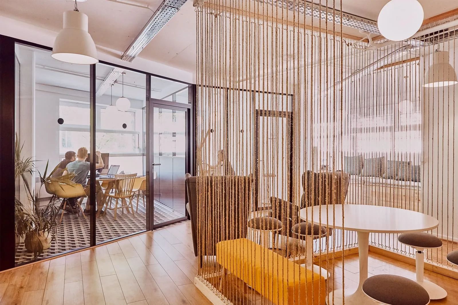 Coworking · 1 à 180 postes · impasse Reille, Paris 14e — photo 2/4
