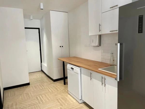 Bureau opéré · 1 à 18 postes · rue Thorel, Paris 2e — photo 4/7