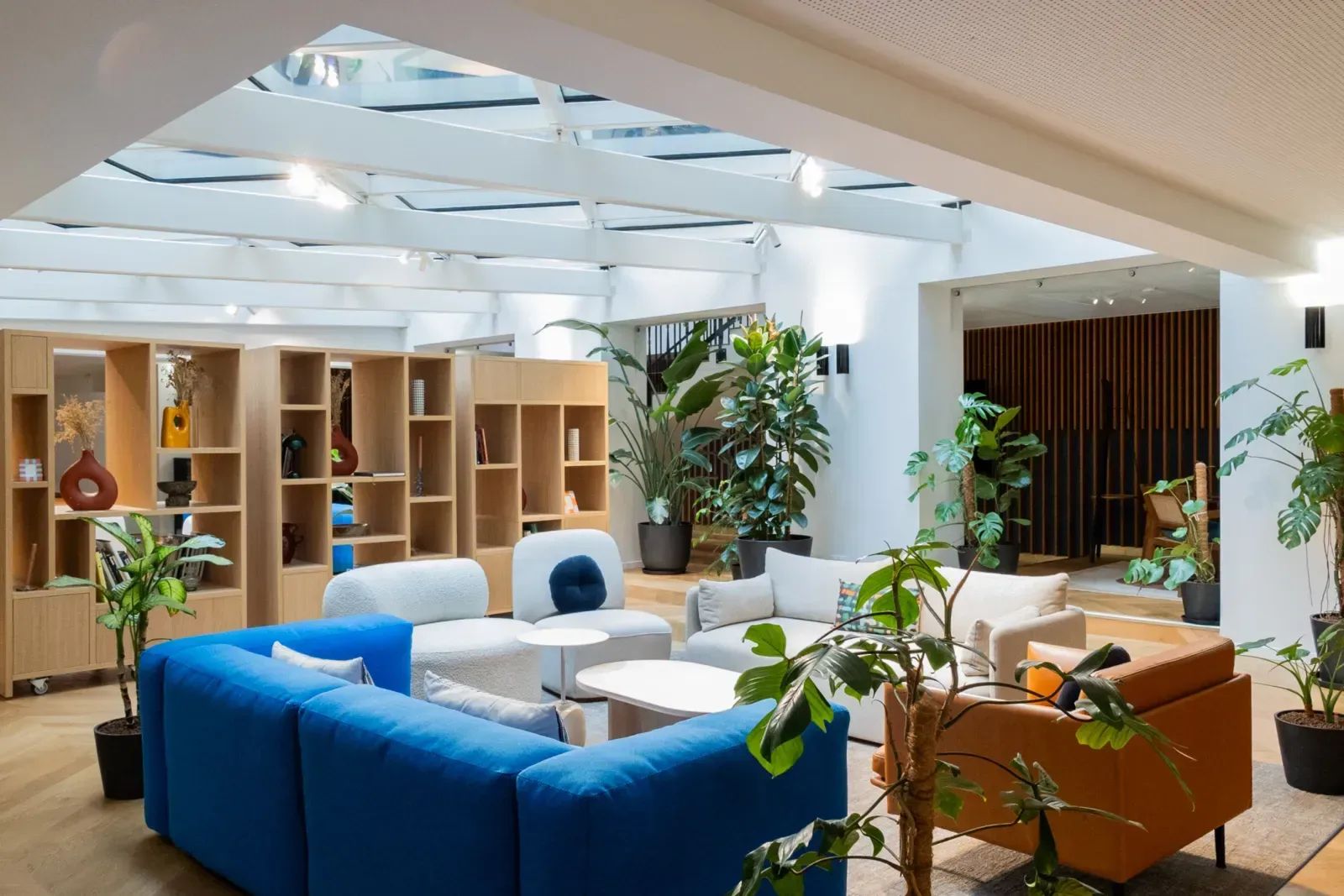Coworking · 1 à 450 postes · rue du Faubourg Saint-Honoré, Paris 8e — photo 3/13
