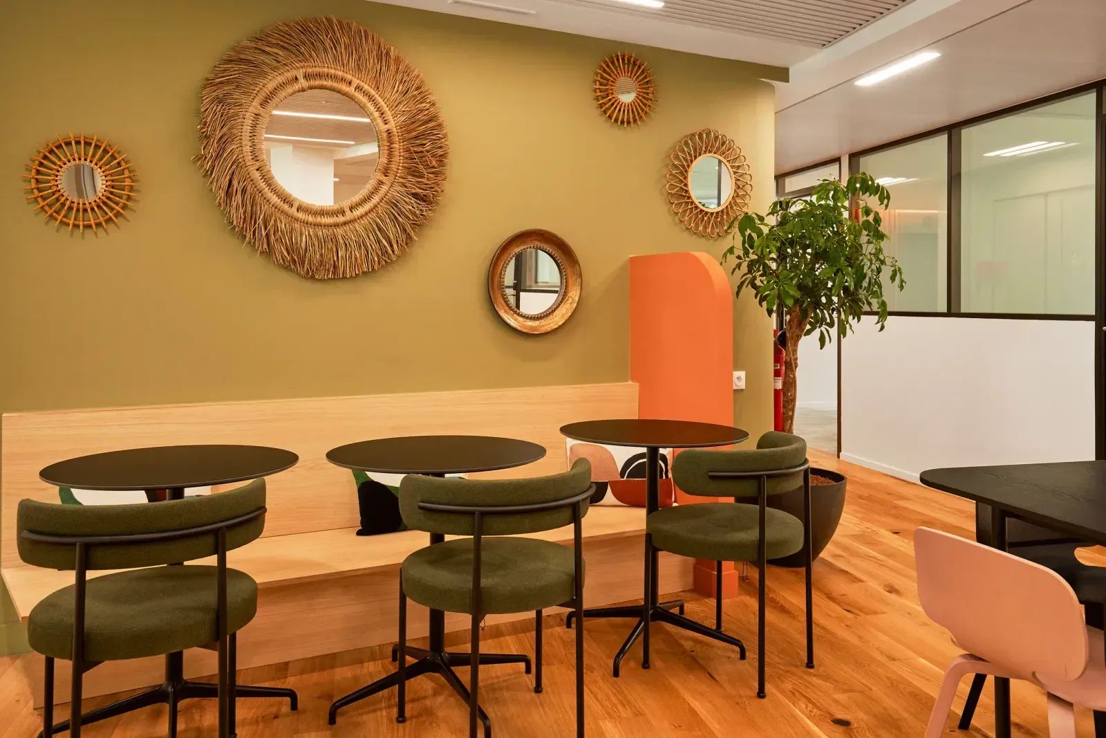 Coworking · 1 à 450 postes · rue du Faubourg Saint-Honoré, Paris 8e — photo 11/13