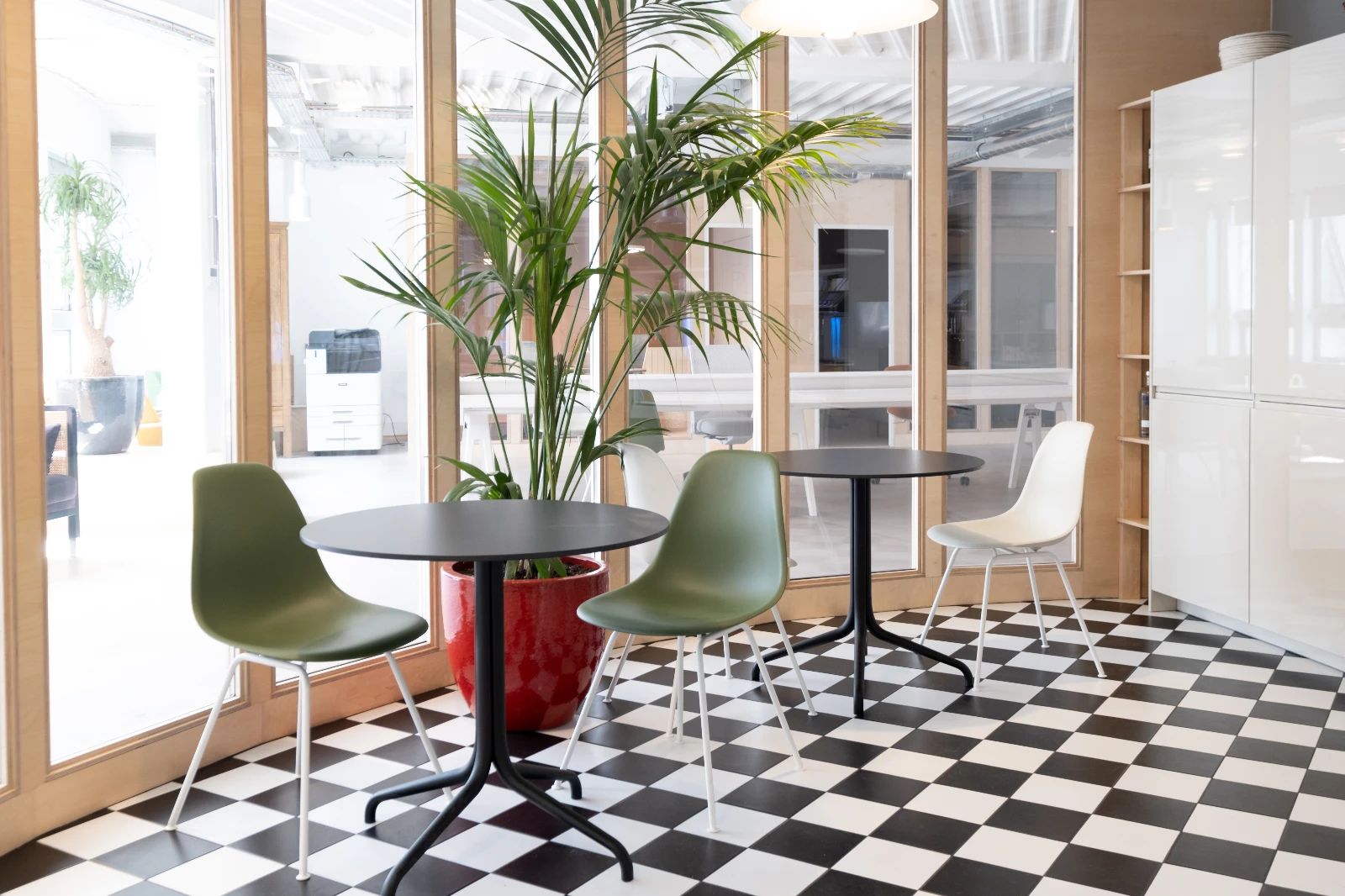 Bureau opéré · 90 à 102 postes · rue Notre-Dame-des-Victoires, Paris 2e — photo 5/10