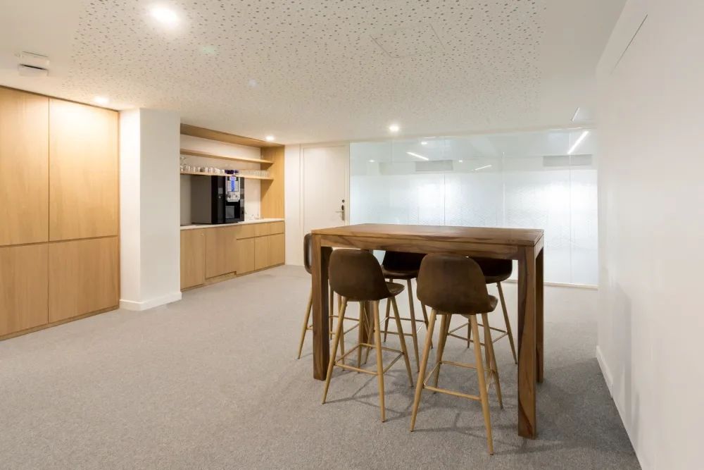 Coworking · 1 à 270 postes · rue du Louvre, Paris 1er — photo 7/10