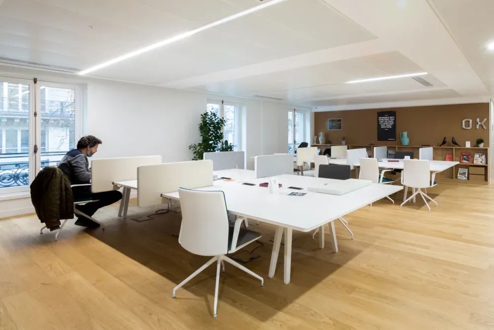 Coworking · 1 à 270 postes · rue du Louvre, Paris 1er — photo 9/10