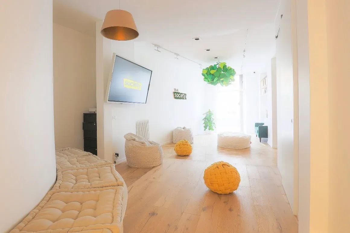 Bureau opéré · 18 à 20 postes · rue Laferrière, Paris 9e — photo 4/9