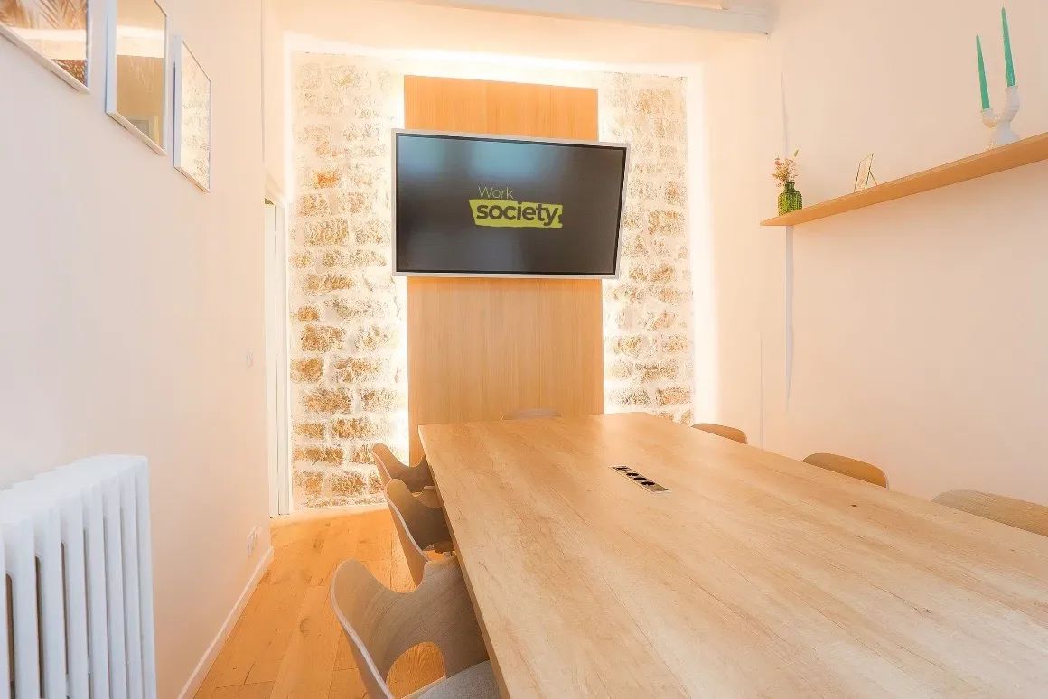 Bureau opéré · 18 à 20 postes · rue Laferrière, Paris 9e — photo 5/9