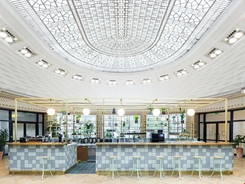 Coworking · 1 à 2500 postes · rue la Fayette, Paris 9e — photo 4/10