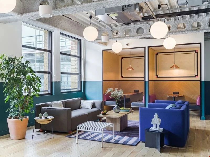 Coworking · 1 à 2500 postes · rue la Fayette, Paris 9e — photo 8/10