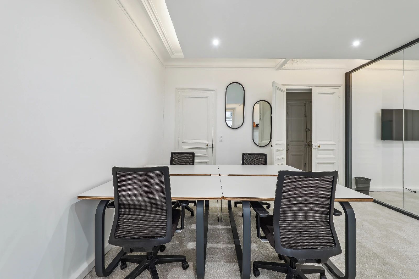 Bureau opéré · 8 à 10 postes · rue de la Pépinière, Paris 8e — photo 8/14