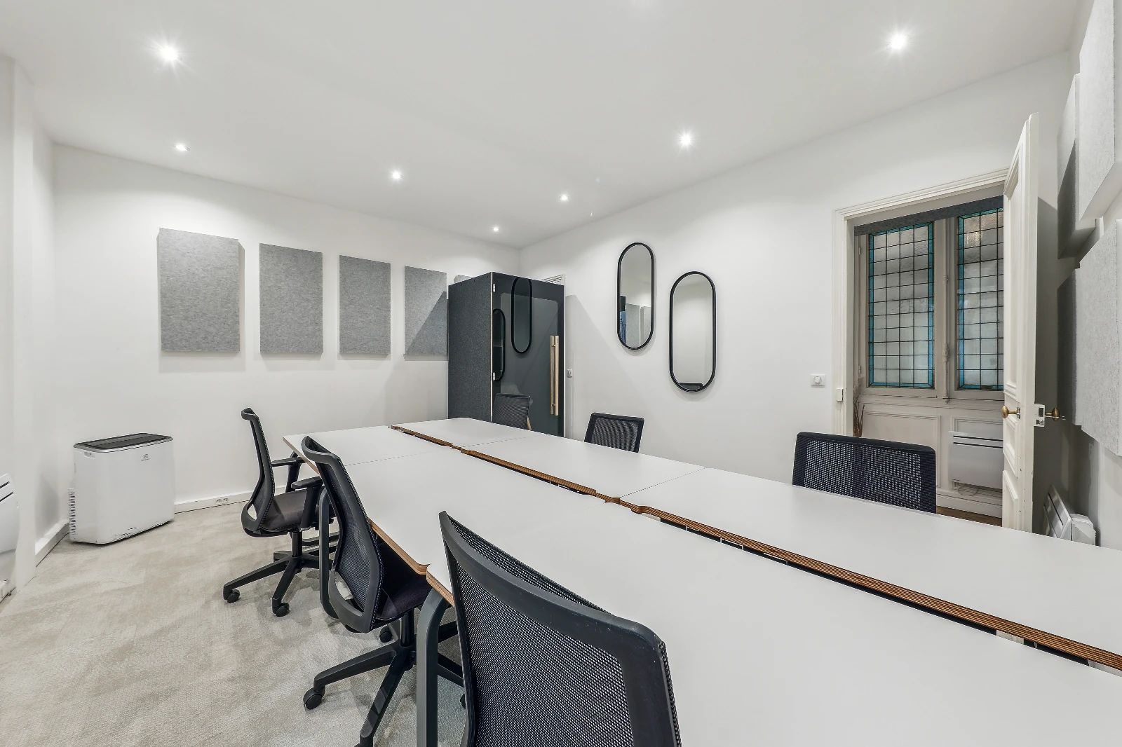 Bureau opéré · 8 à 10 postes · rue de la Pépinière, Paris 8e — photo 10/14