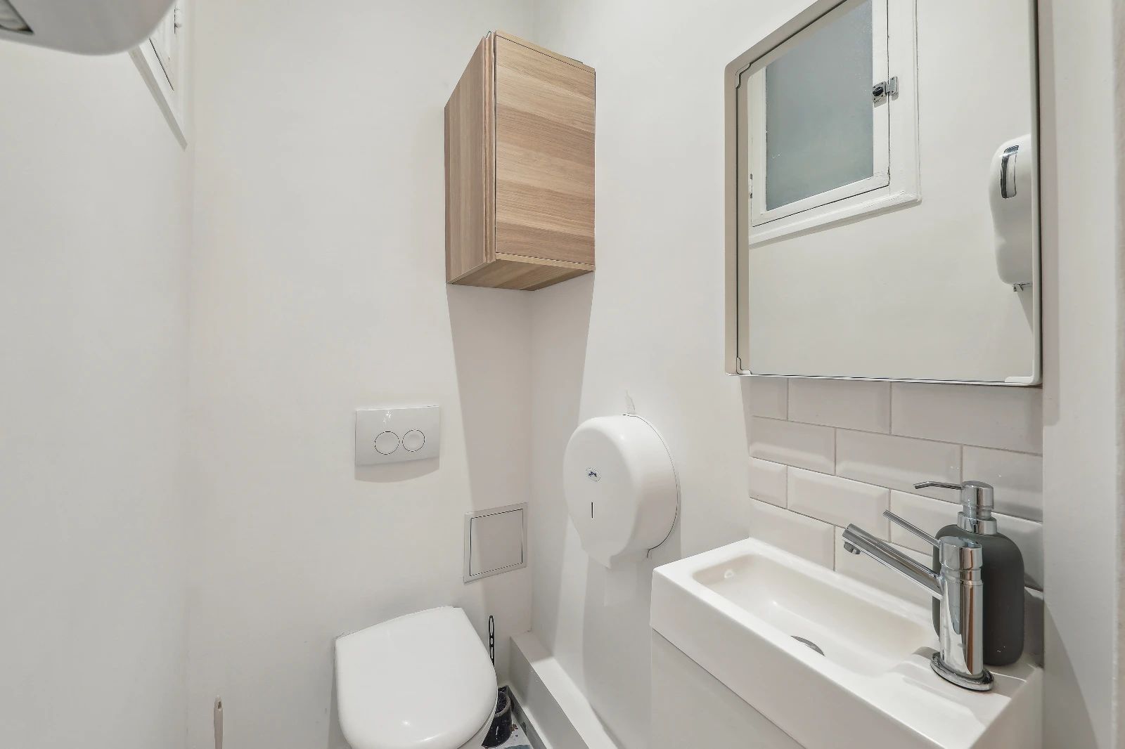 Bureau opéré · 8 à 10 postes · rue de la Pépinière, Paris 8e — photo 12/14