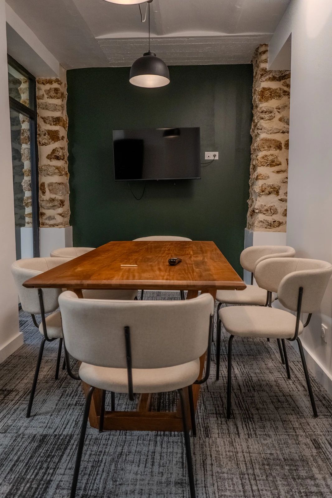 Bureau opéré · 18 à 22 postes · rue Claude-Rodier, Paris 9e — photo 6/8