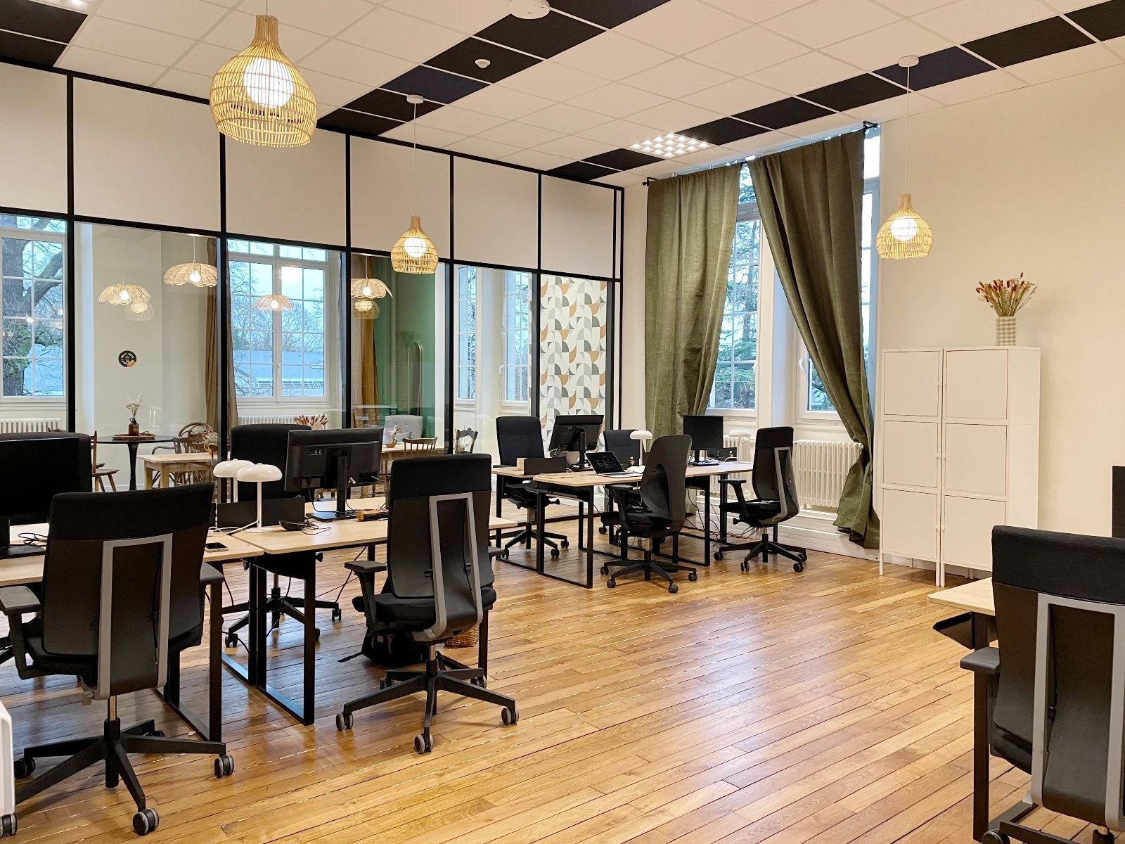 Coworking · 40 postes · rue Maurice Labrousse, Antony — photo 13/18