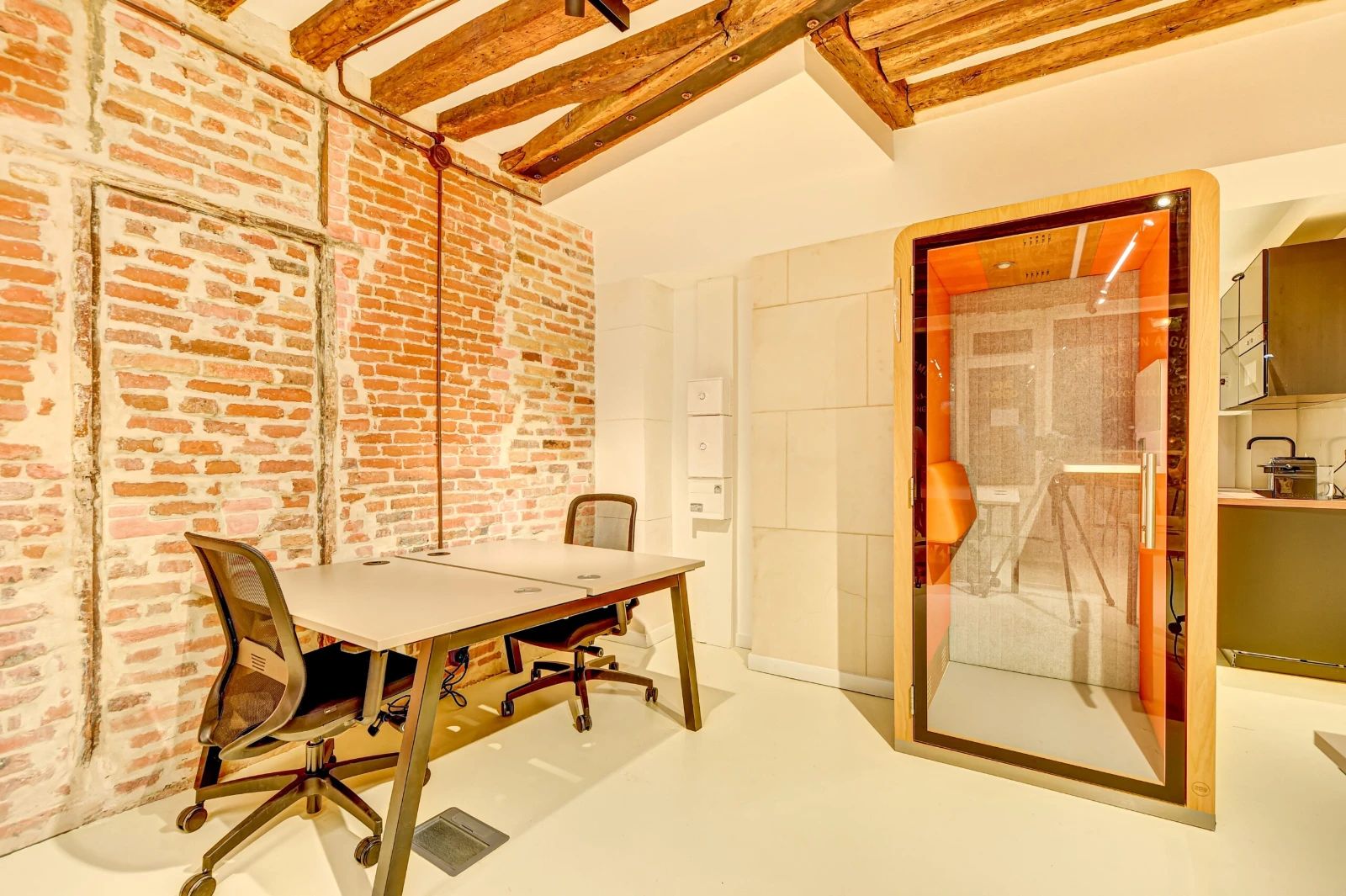 Bureau opéré · 10 à 18 postes · passage du Bourg l'Abbé, Paris 2e — photo 5/8