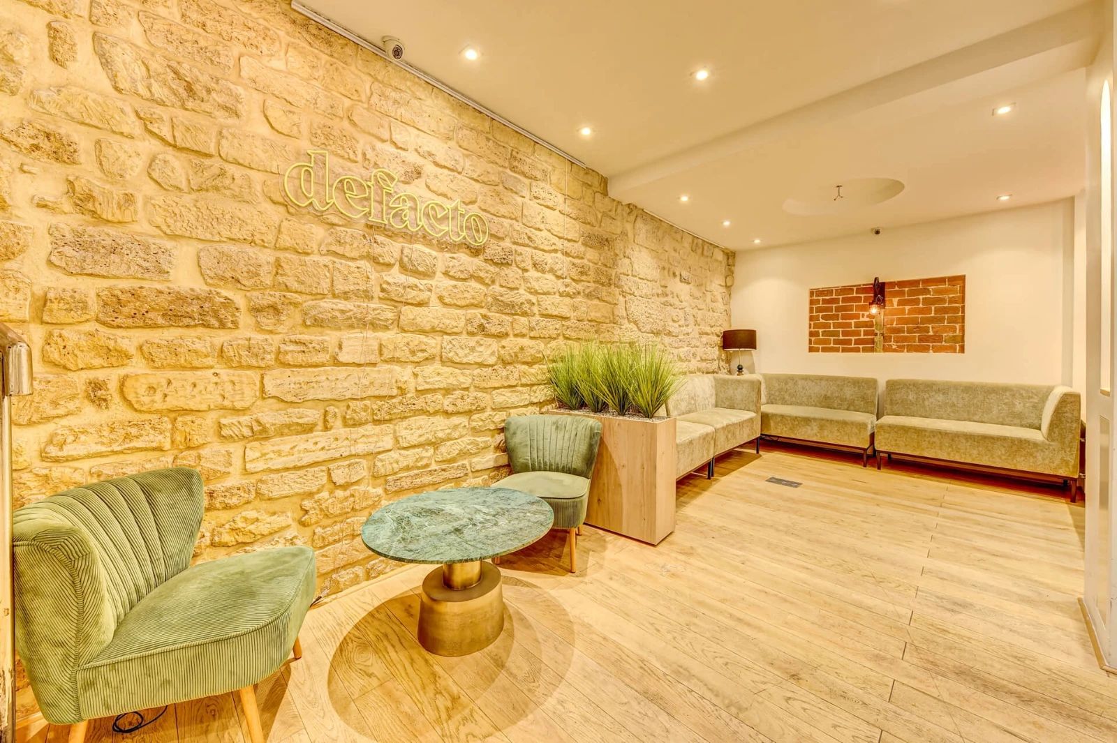 Bureau opéré · 10 à 18 postes · passage du Bourg l'Abbé, Paris 2e — photo 6/8