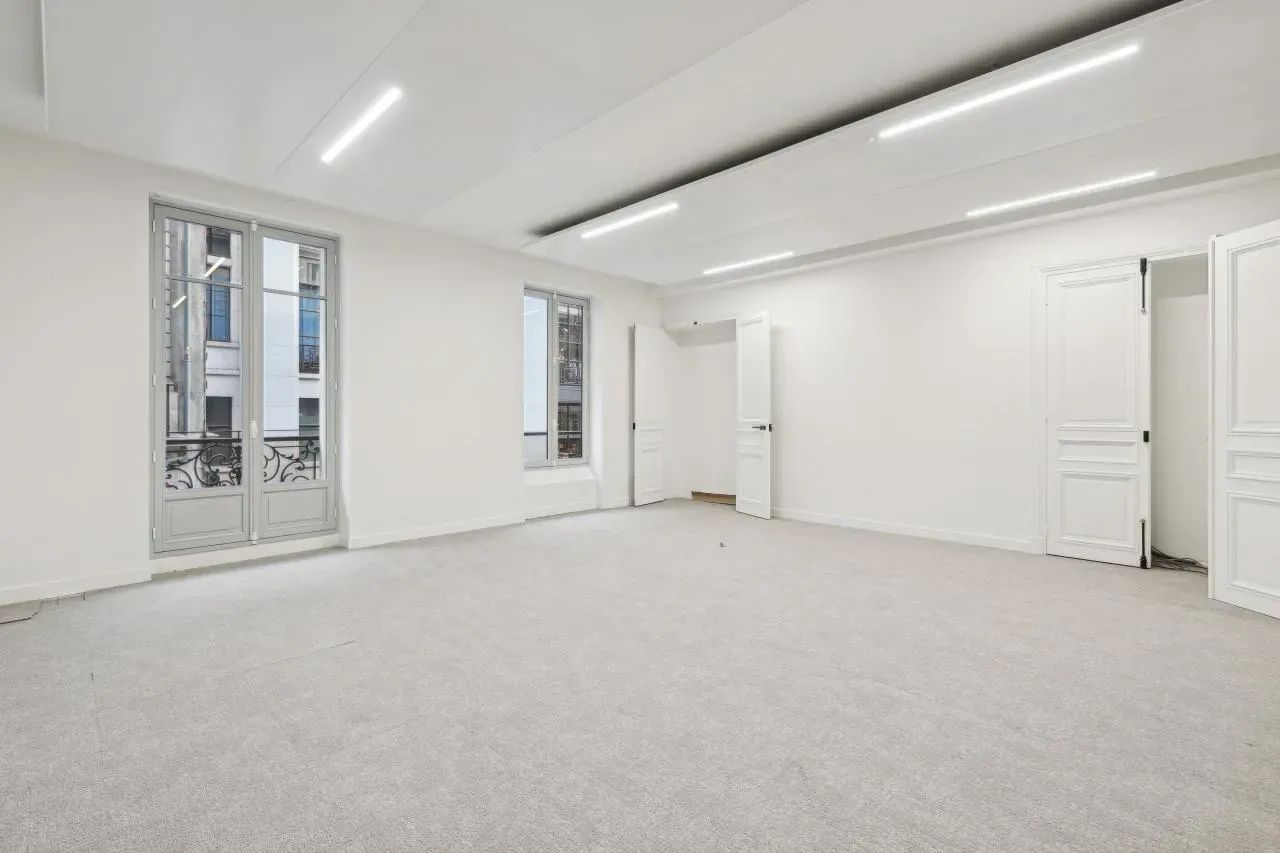 Bureau opéré · 45 à 52 postes · rue la Boétie, Paris 8e — photo 4/5