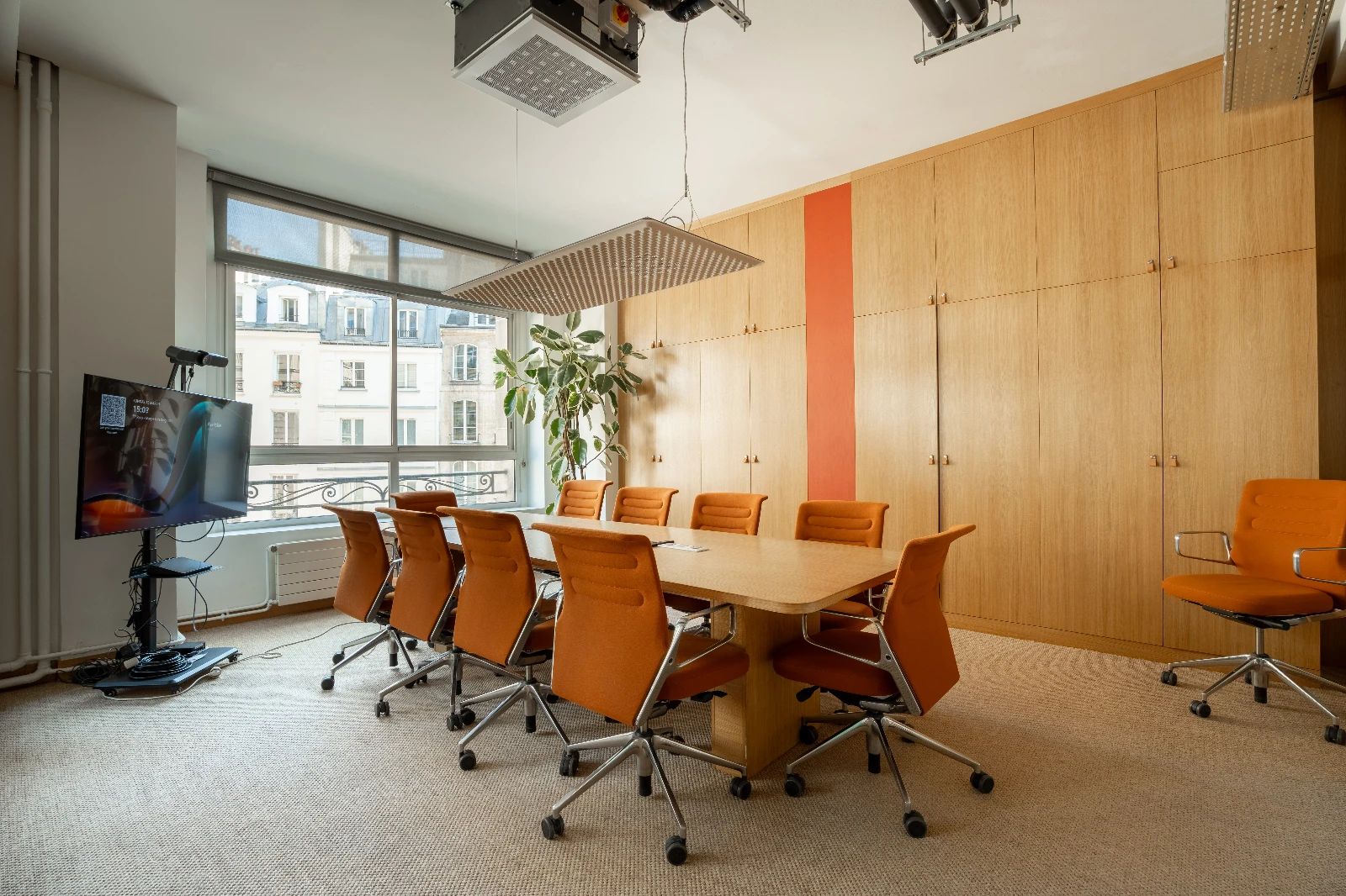Bureau opéré · 40 à 50 postes · rue du Louvre, Paris 2e — photo 3/10