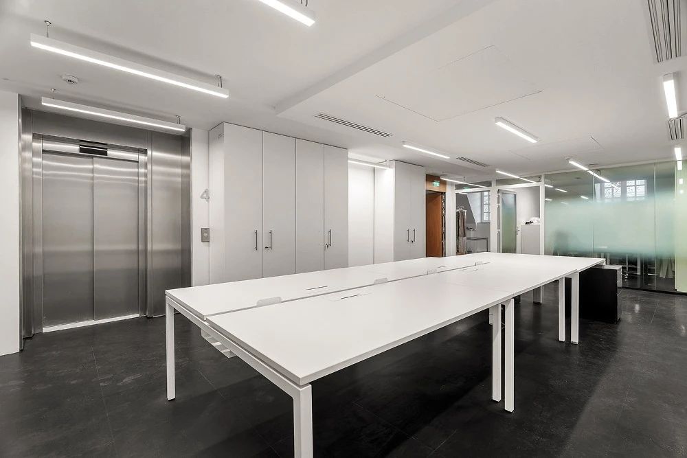 Bureau opéré · 12 à 18 postes · avenue Hoche, Paris 8e — photo 9/25