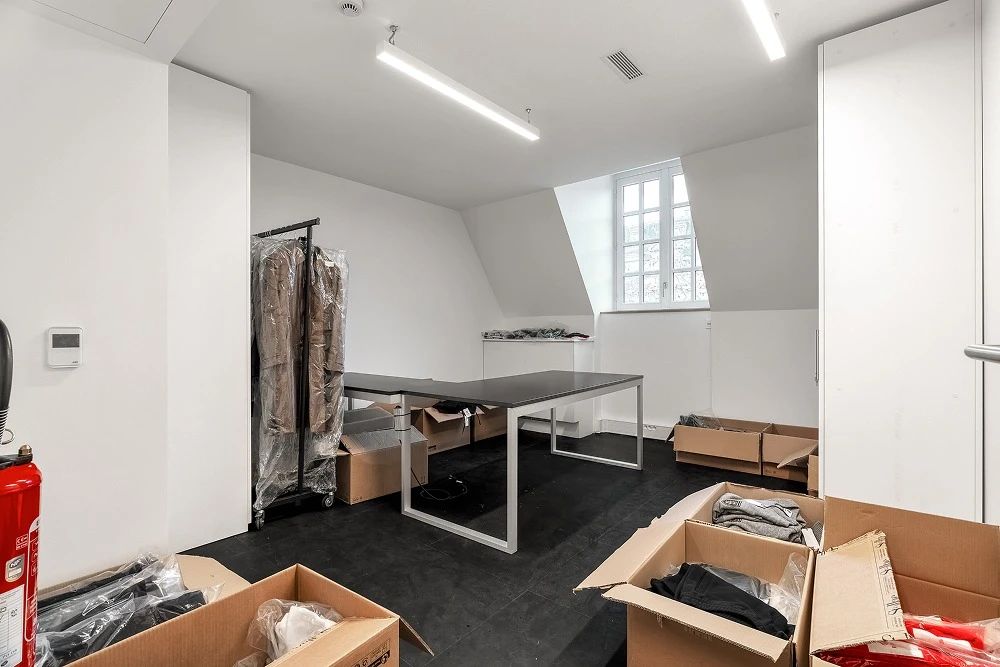Bureau opéré · 12 à 18 postes · avenue Hoche, Paris 8e — photo 13/25