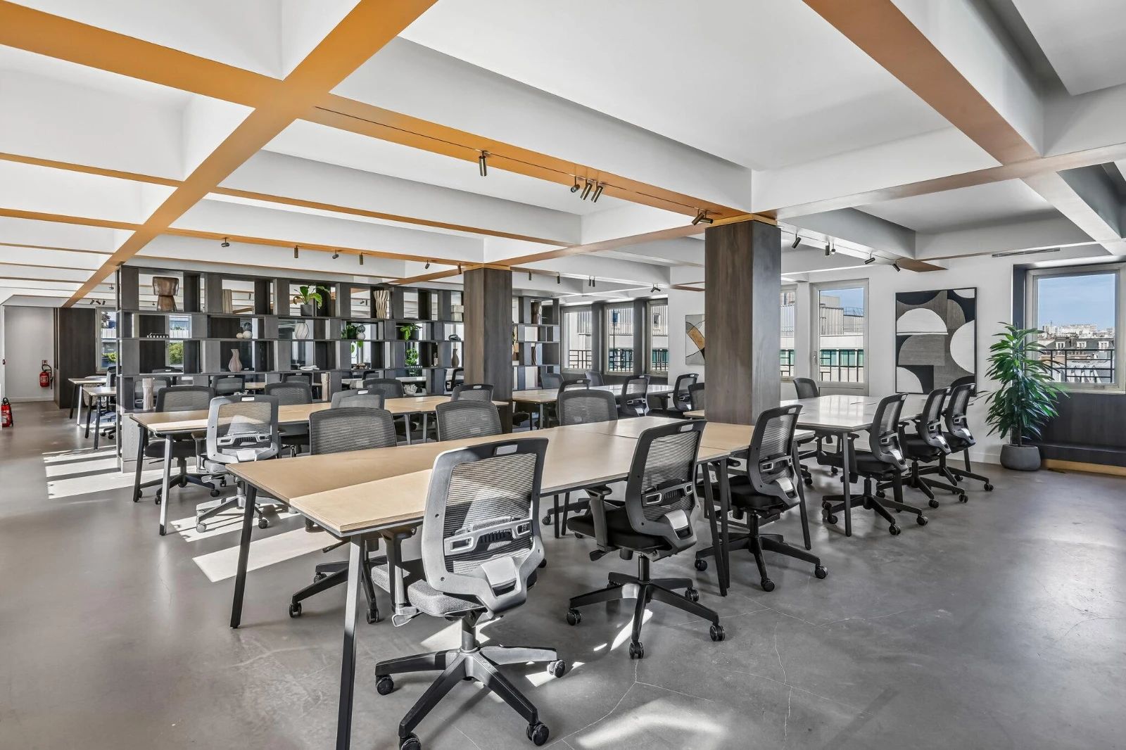 Bureau opéré · 55 à 62 postes · rue d'Hauteville, Paris 10e — photo 3/13