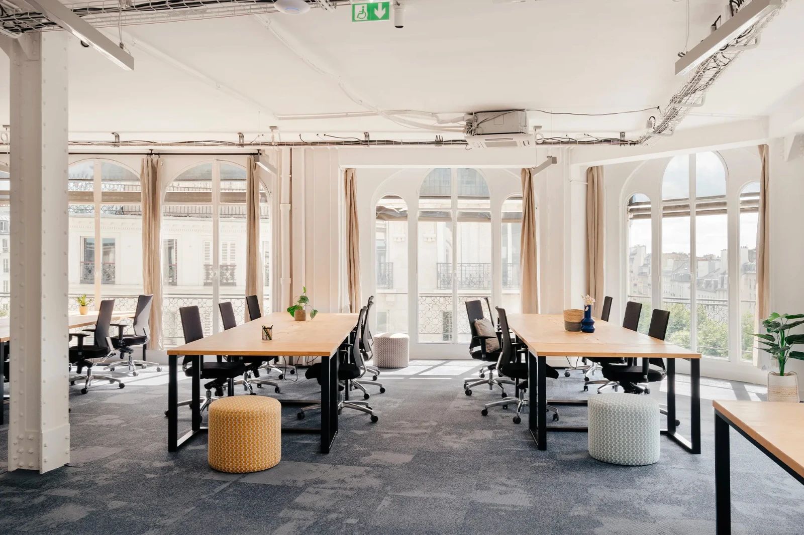 Bureau opéré · 25 à 28 postes · rue Réaumur, Paris 2e — photo 2/9