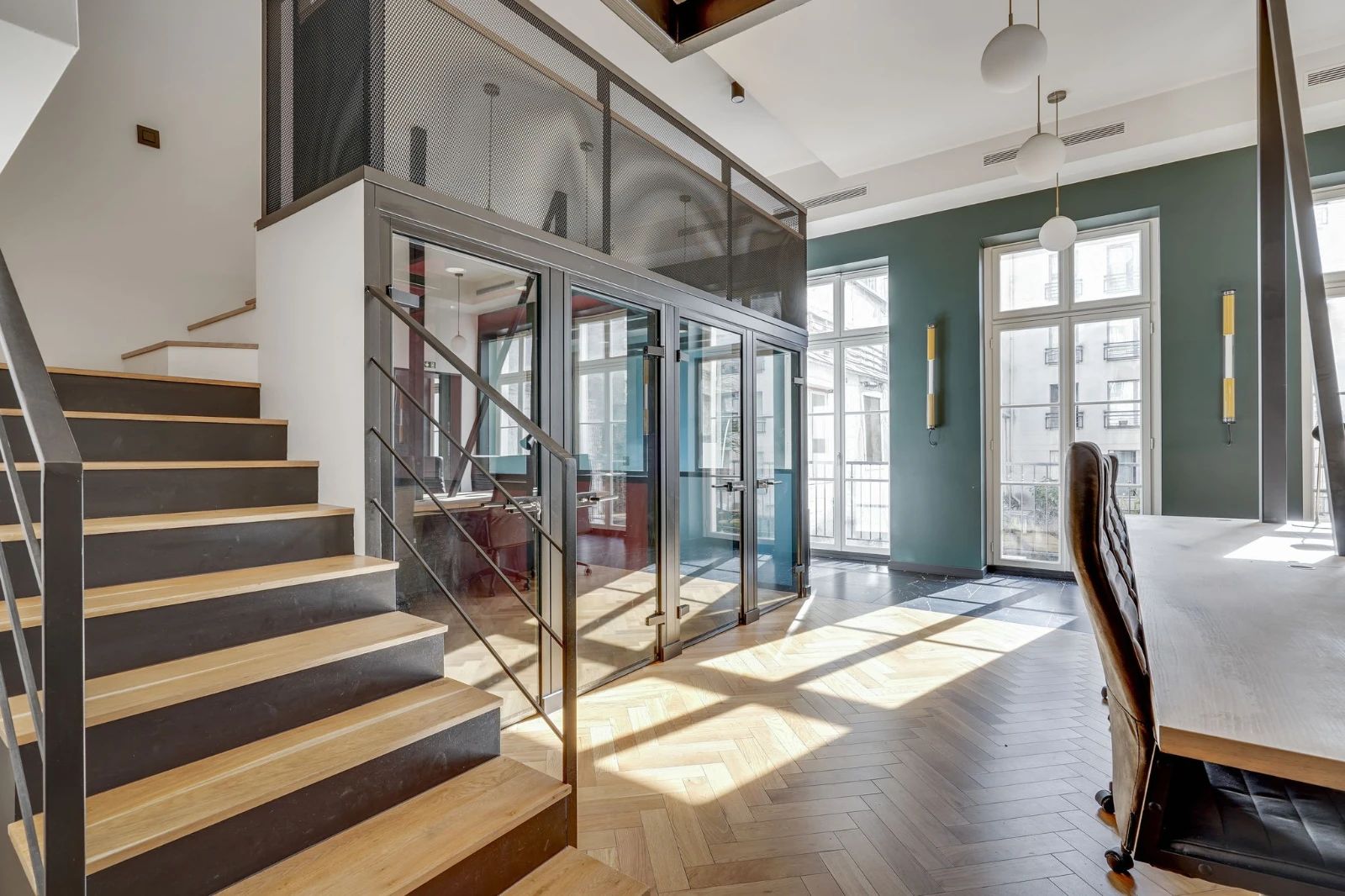 Bureau opéré · 30 à 35 postes · rue du Faubourg Saint-Martin, Paris 10e · 354 m² — photo 3/16
