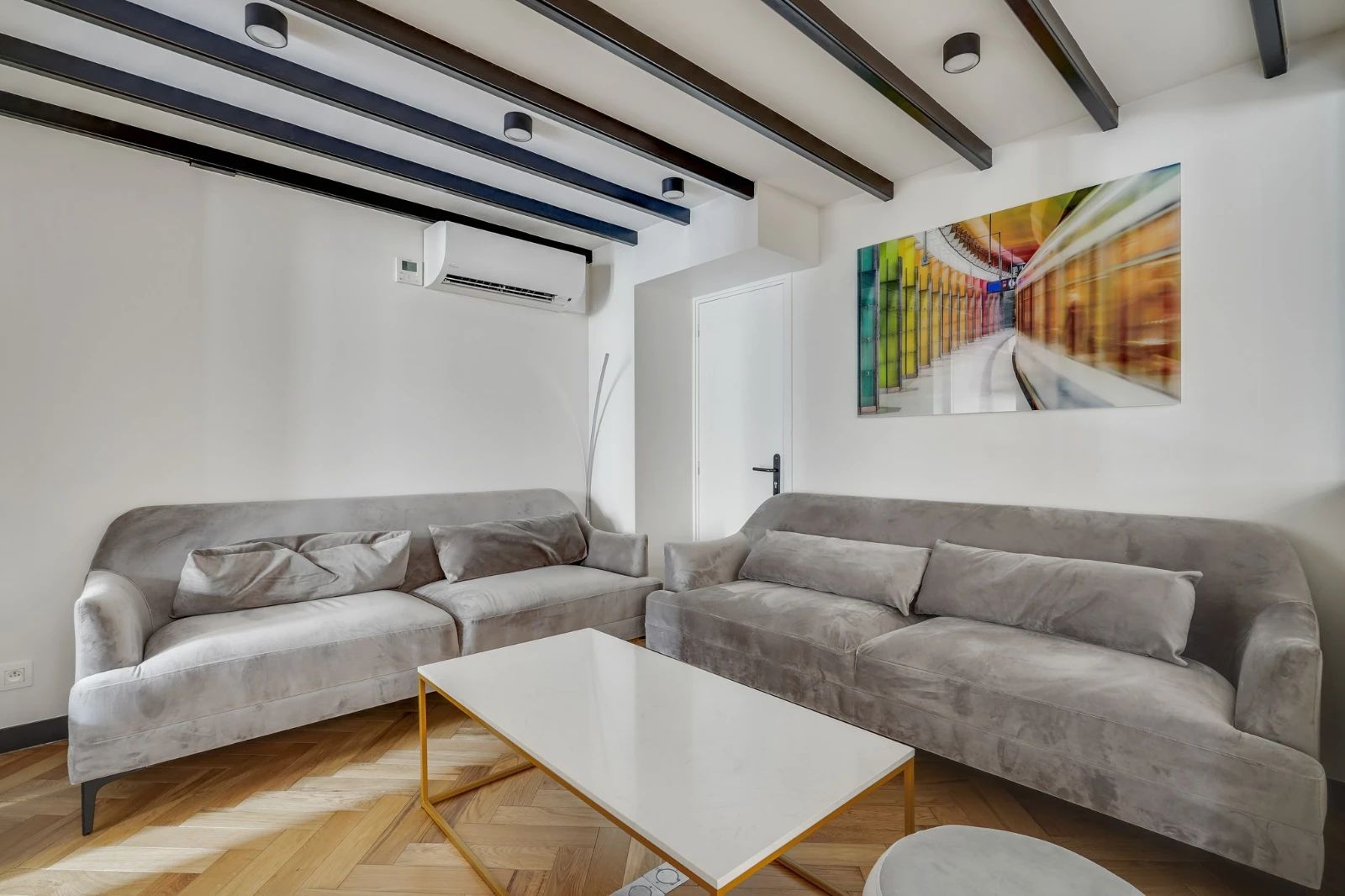 Bureau opéré · 30 à 35 postes · rue du Faubourg Saint-Martin, Paris 10e · 354 m² — photo 11/16