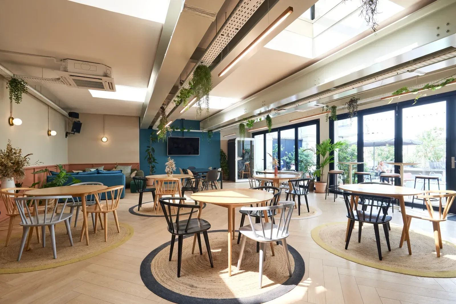 Coworking · 1 à 200 postes · rue d'Amsterdam, Paris 8e — photo 5/6