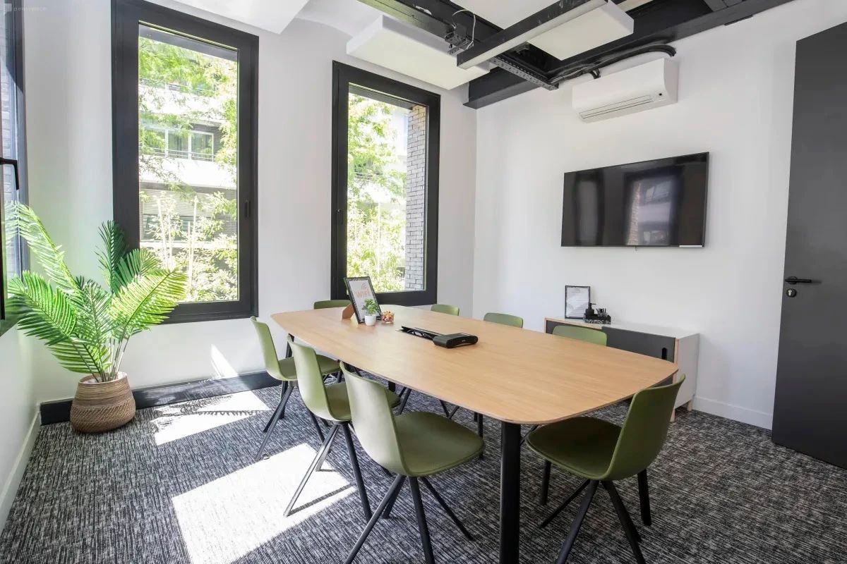 Coworking · 150 postes · place Martin Levasseur, Saint-Ouen-Sur-Seine — photo 11/19