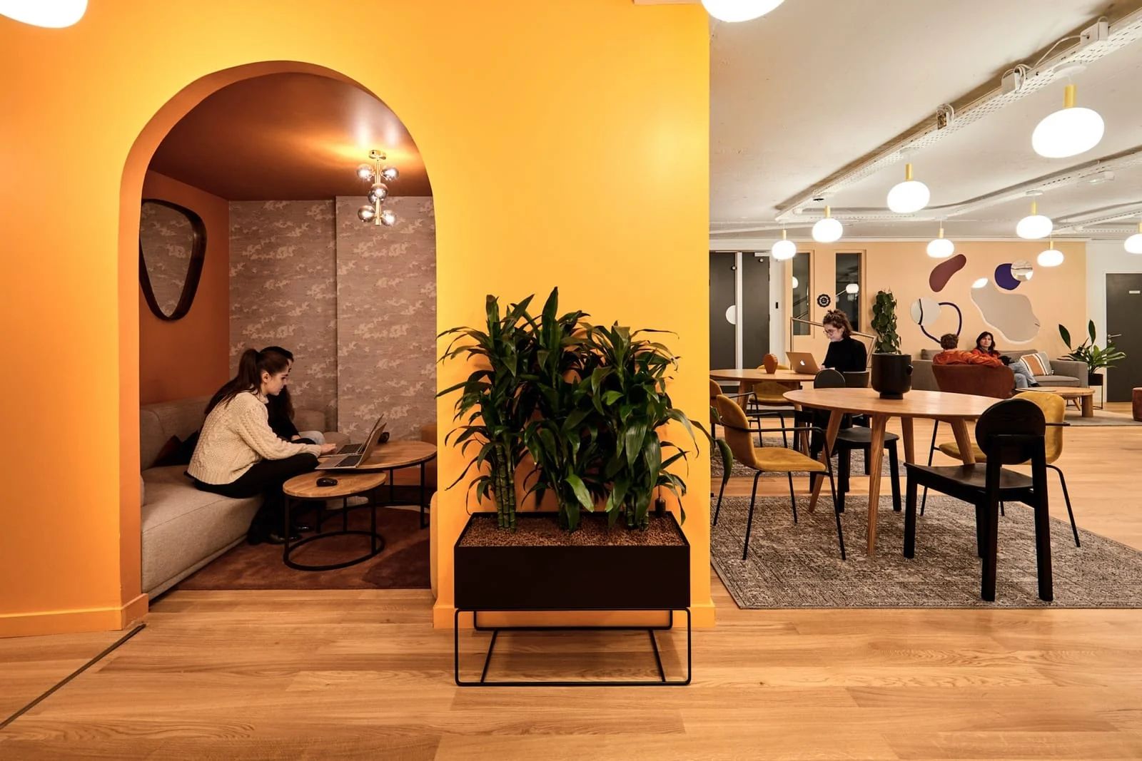 Coworking · 1 à 250 postes · rue René Boulanger, Paris 10e — photo 2/7