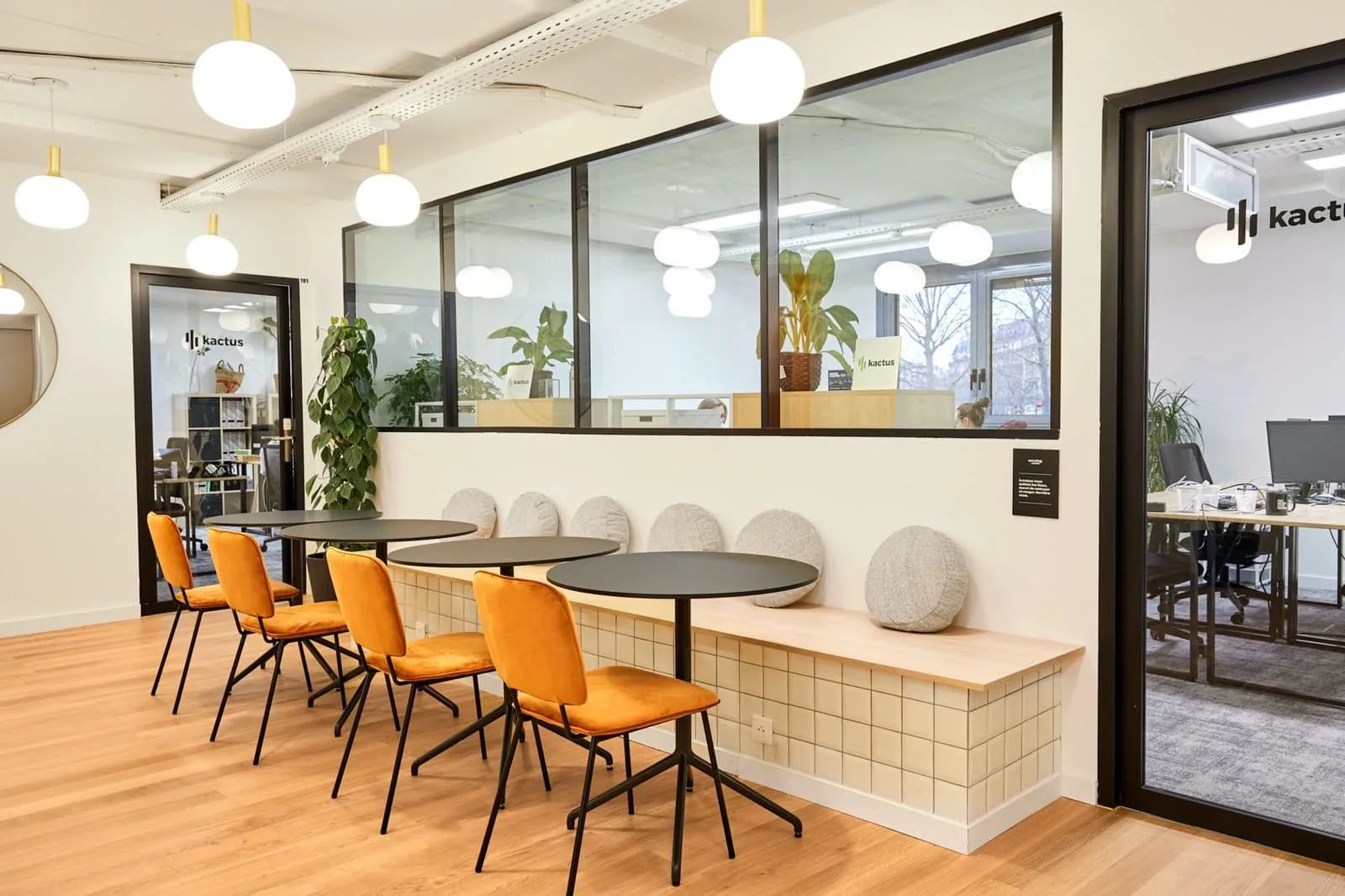 Coworking · 1 à 250 postes · rue René Boulanger, Paris 10e — photo 4/7