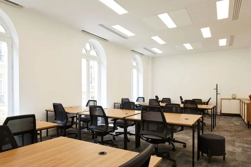 Coworking · 1 à 150 postes · rue de Calais, Paris 9e — photo 4/5