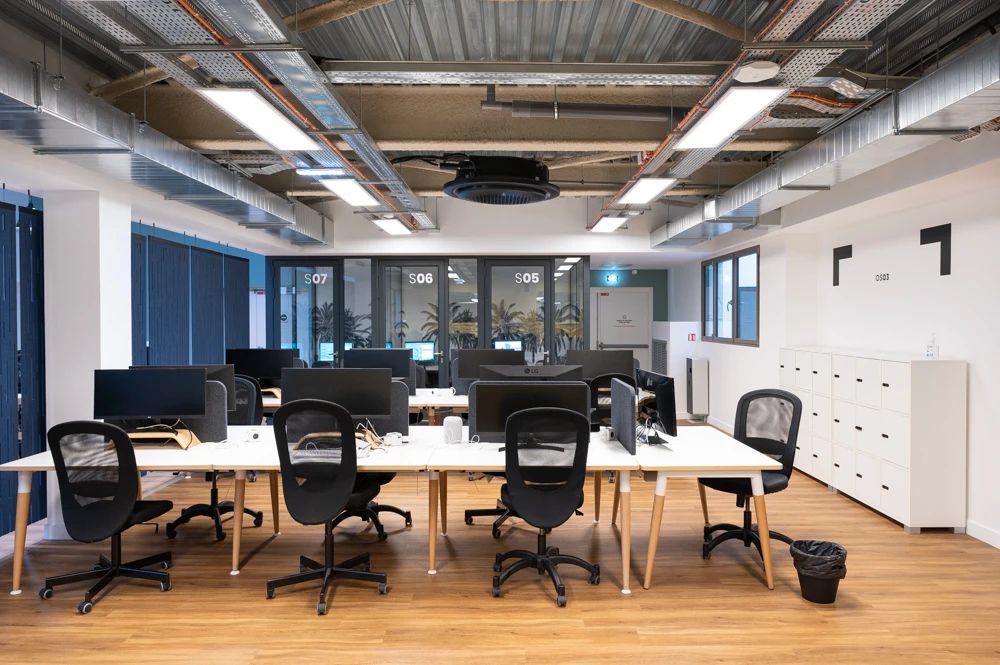 Bureau opéré · 16 à 32 postes · boulevard de Charonne, Paris 11e — photo 9/10
