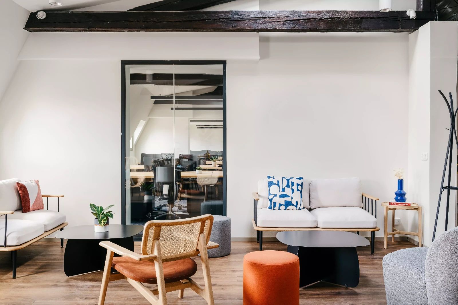 Bureau opéré · 75 à 80 postes · rue de Châteaudun, Paris 9e — photo 3/9