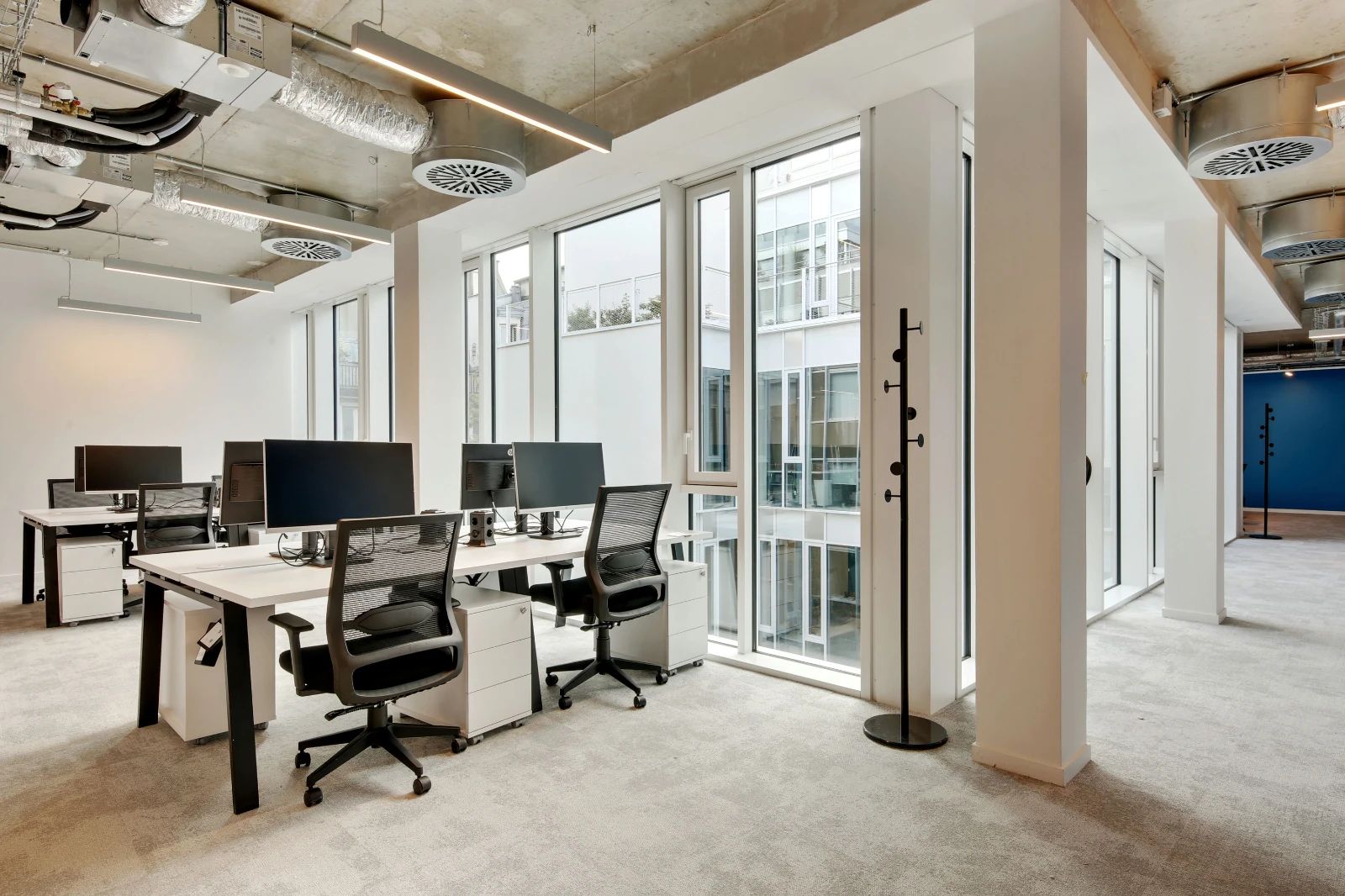 Bureau opéré · 75 à 82 postes · rue de Provence, Paris 9e · 517 m² — photo 2/11