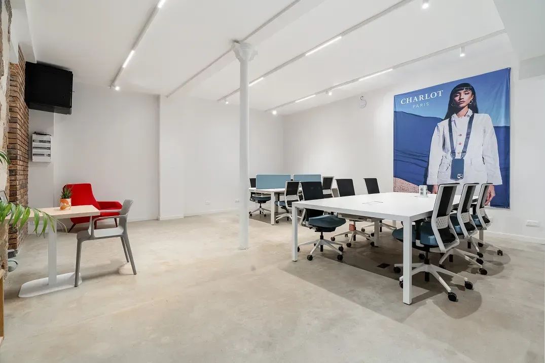 Bureau opéré · 8 à 12 postes · rue Saint-Antoine, Paris 4e — photo 5/7