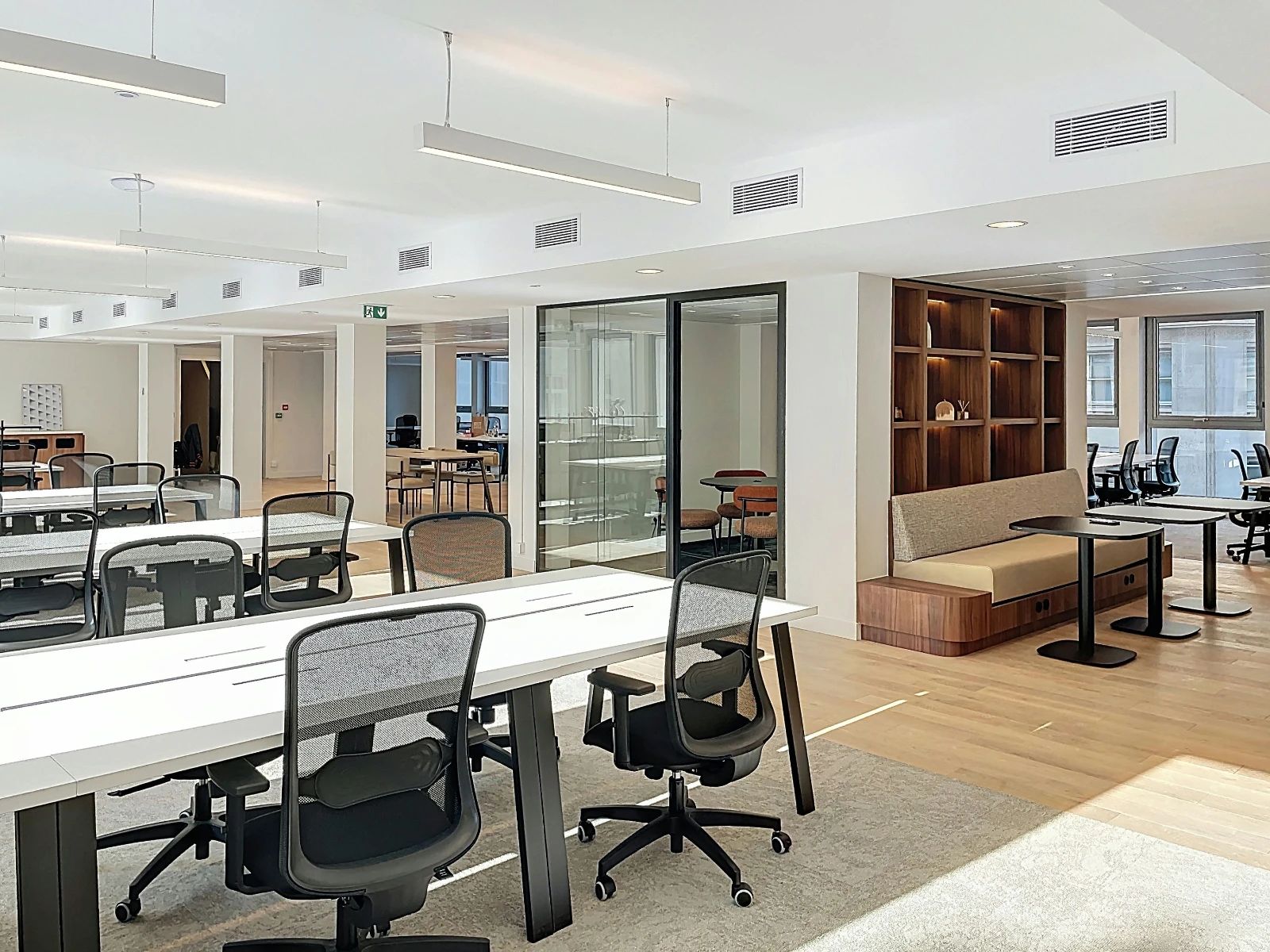 Bureau opéré · 65 à 76 postes · rue Quentin Bauchart, Paris 8e · 437 m² · Réf. FO-KNPR2I — photo 2/7