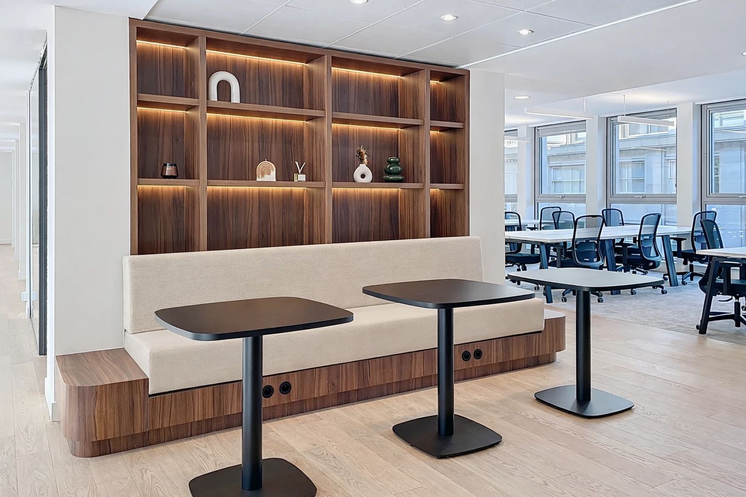 Bureau opéré · 65 à 76 postes · rue Quentin Bauchart, Paris 8e · 437 m² · Réf. FO-KNPR2I — photo 5/7