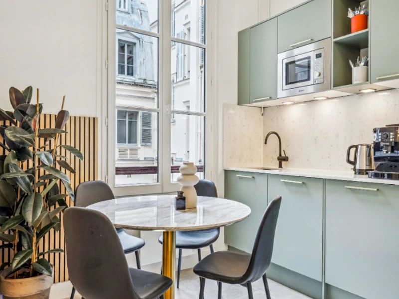Bureau opéré · 20 à 24 postes · rue des Petites-Écuries, Paris 10e · 135 m² — photo 2/10