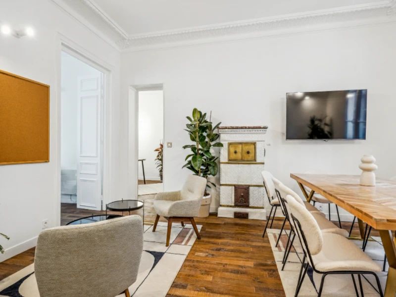 Bureau opéré · 20 à 24 postes · rue des Petites-Écuries, Paris 10e · 135 m² — photo 3/10