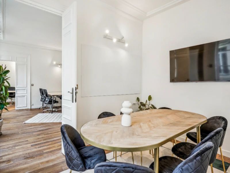 Bureau opéré · 20 à 24 postes · rue des Petites-Écuries, Paris 10e · 135 m² — photo 5/10