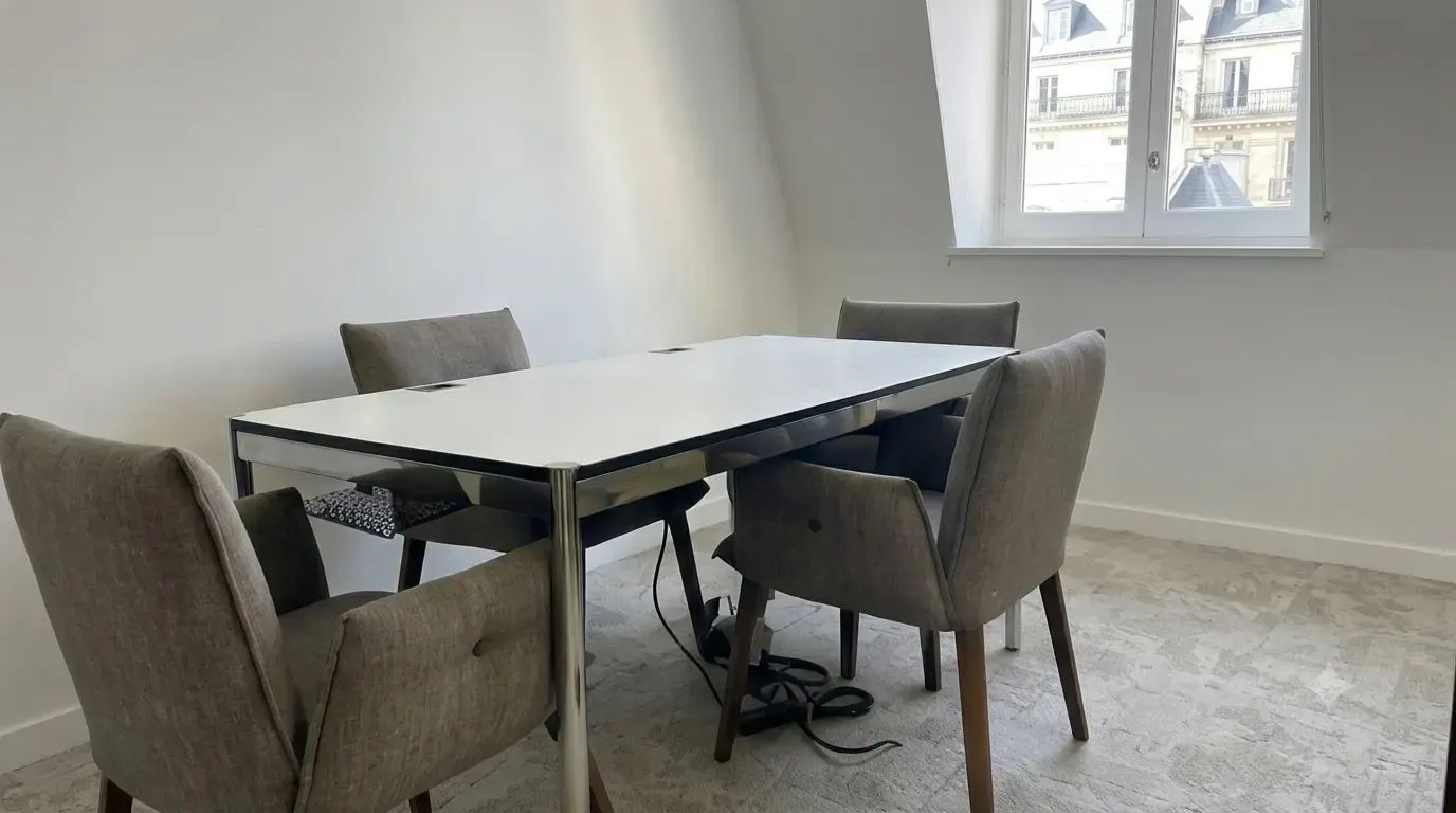 Bureau opéré · 20 à 25 postes · rue de Monceau, Paris 8e — photo 5/11