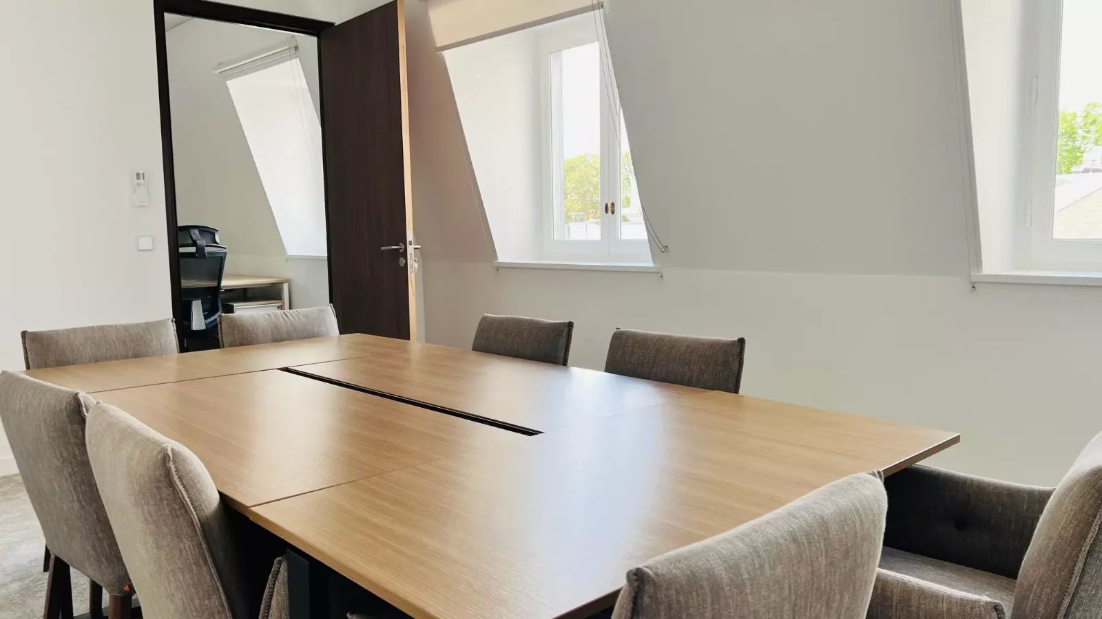 Bureau opéré · 20 à 25 postes · rue de Monceau, Paris 8e — photo 6/11