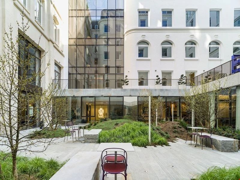 Coworking · 1 à 2000 postes · rue de Madrid, Paris 8e — photo 2/16